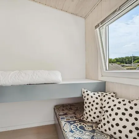 Amazing In Bjert With Wifi And 3 Bedrooms Casa de Férias